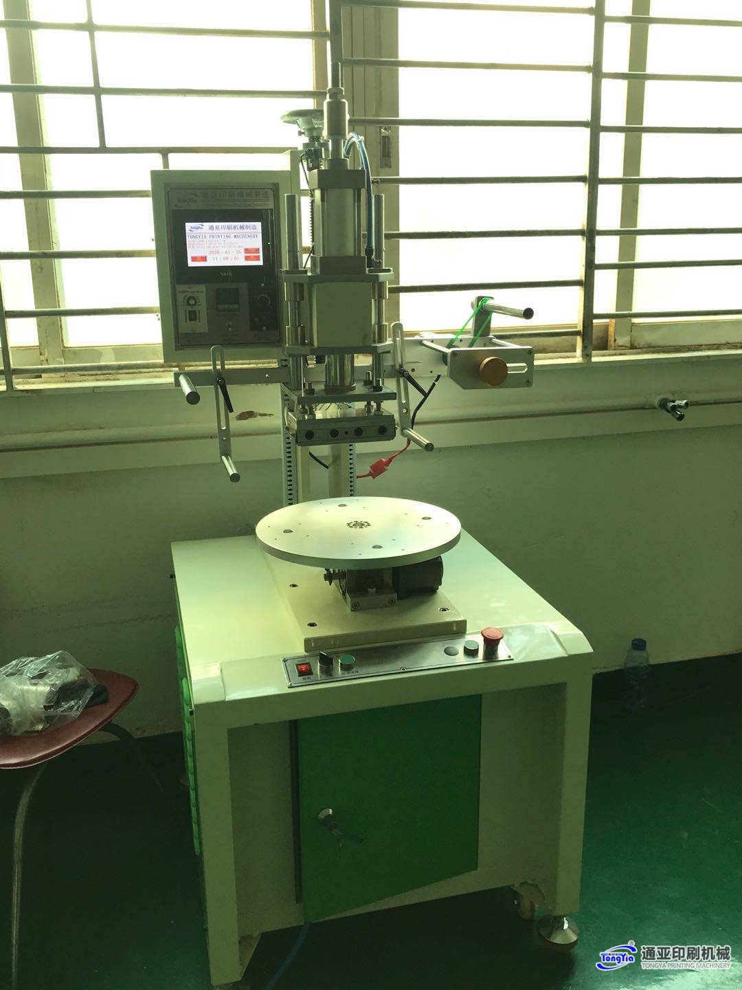 TYT-100F4C四工位平面燙金機